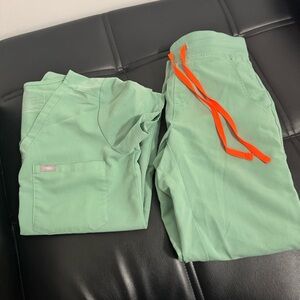 Figs XS green scrub set